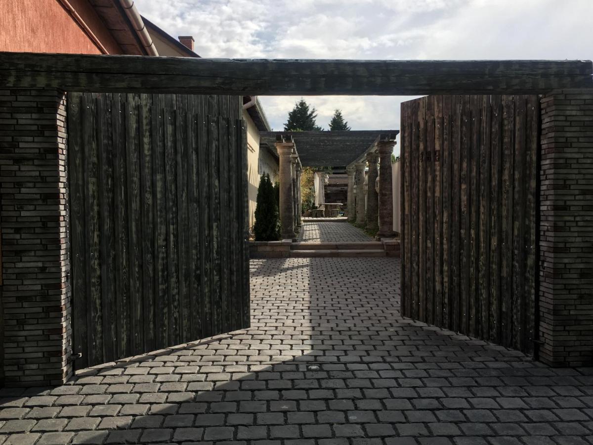 Resident Wellness Vendeghaz Bekescsaba Lejlighed Eksteriør billede